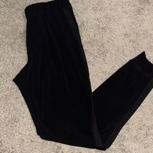 Women’s Small  Black Bottoms